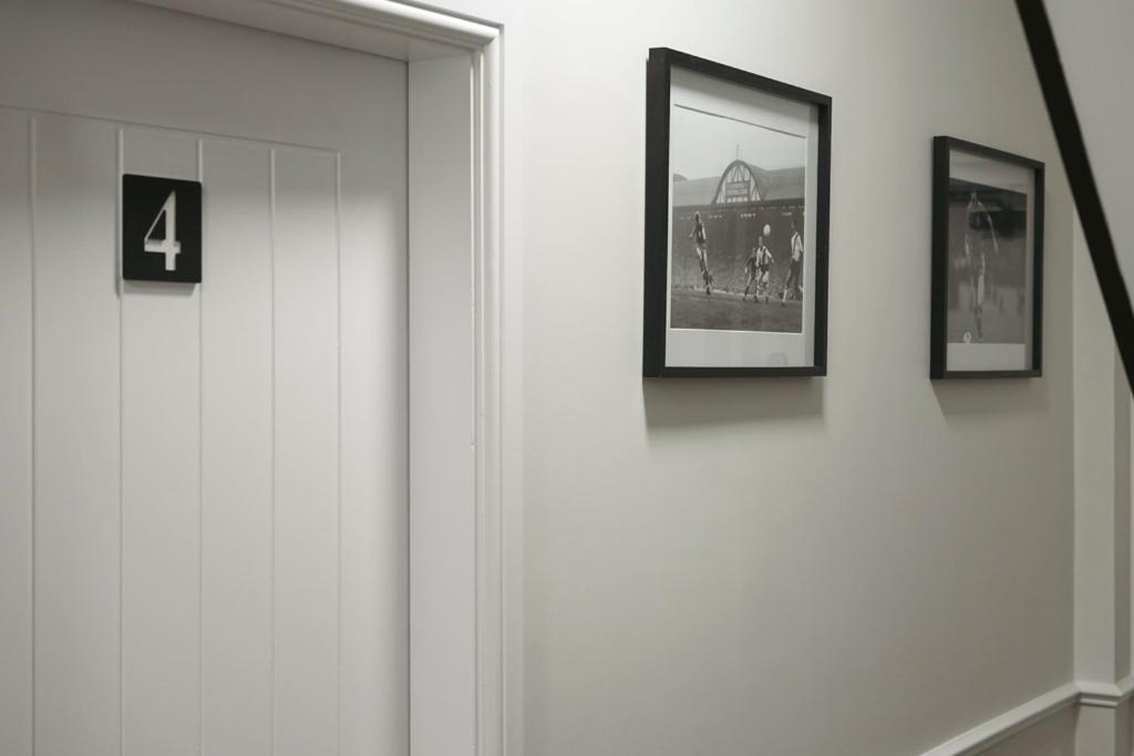 The Boot Rooms Anfield Liverpool Exterior foto
